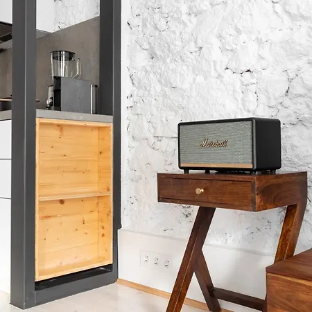 Apartment Joivy Exquisite Near Bica Elevator Lisbon