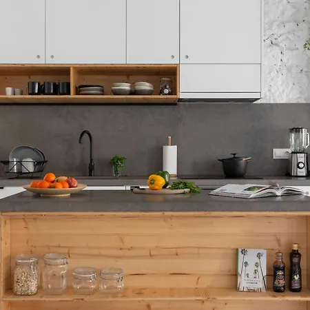 Apartment Joivy Exquisite Near Bica Elevator Lisbon