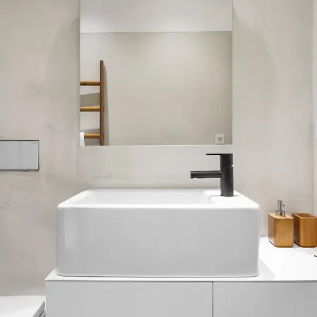 Joivy Exquisite Near Bica Elevator Apartment Lisbon