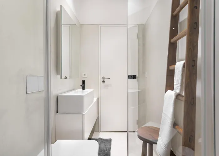 Joivy Exquisite Near Bica Elevator Apartamento *